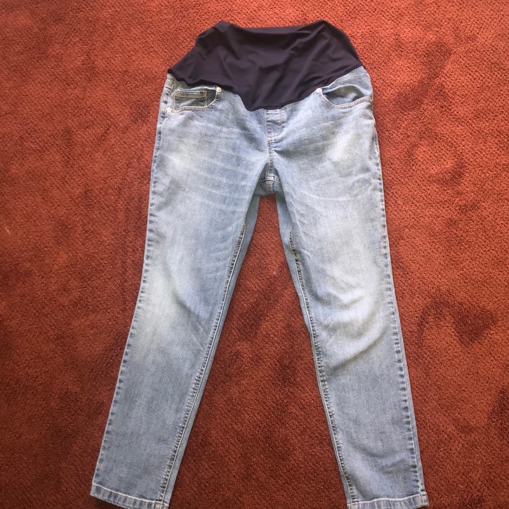Maternity jeans, skinny jeans